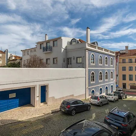 Apartamento Lovelystay - The Blue Pool House Lisboa
