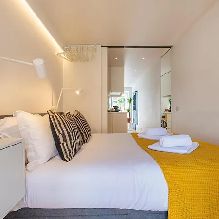 Lovelystay - The Blue Pool House Apartamento