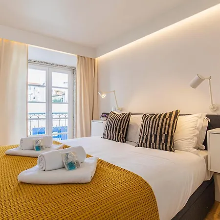 Lovelystay - The Blue Pool House Lisboa