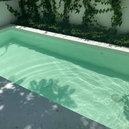Apartment Lovelystay - The Blue Pool House Lisbon