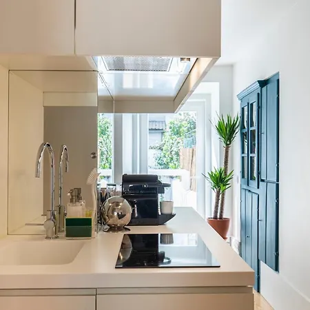 Apartment Lovelystay - The Blue Pool House *