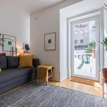 Lovelystay - The Blue Pool House Apartment *